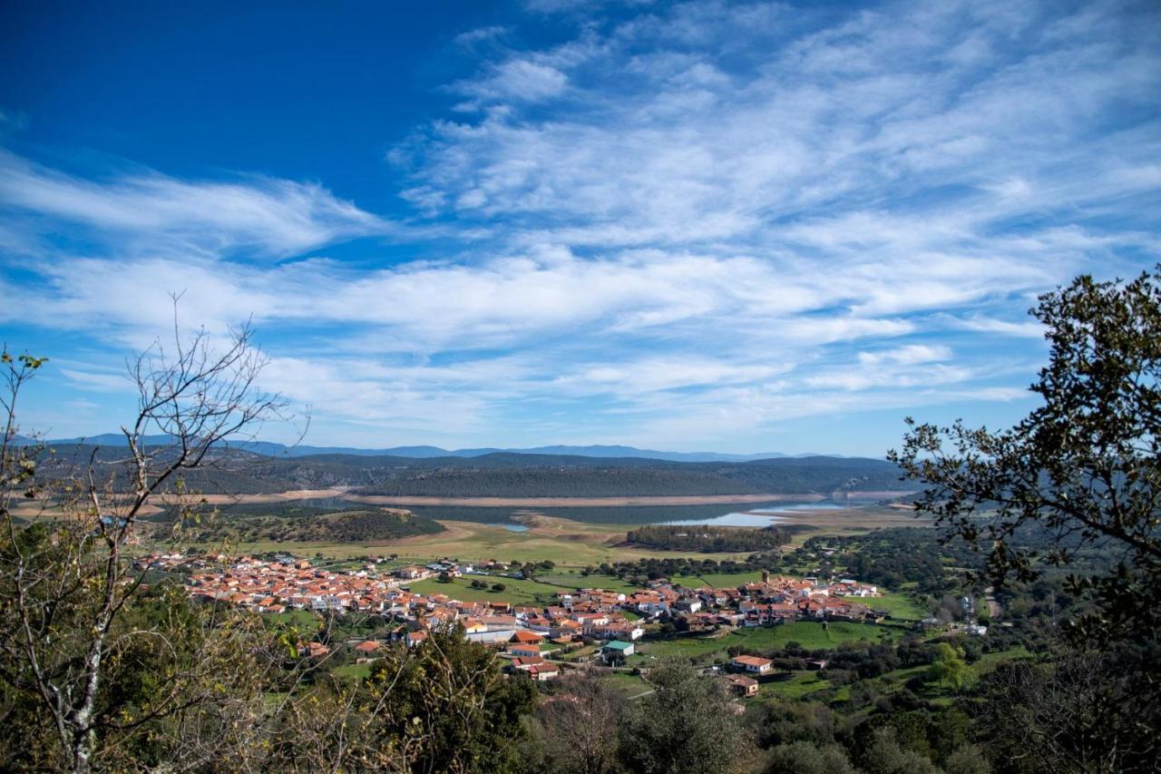 Apartamentos Rurales Helechosa, Las Tres Penas Eksteriør billede